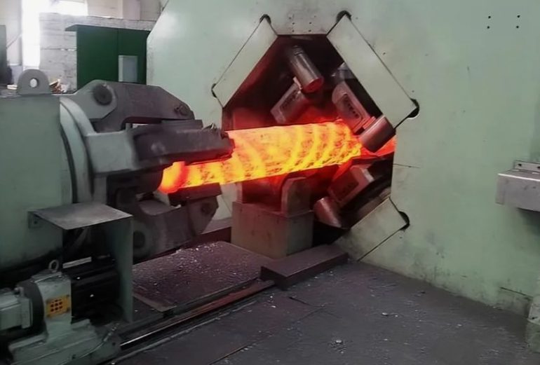 От заготовки до готового изделия: этапы горячей ковки прутков на оборудовании GFM