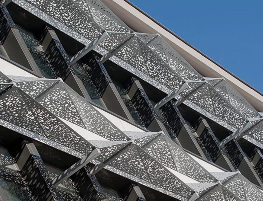 Легкие металлы в архитектуре: эстетика, прочность и экономия